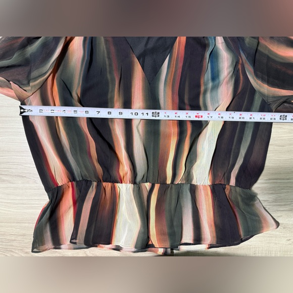 Express Vibrant Striped Blouse - Picture 6 of 6